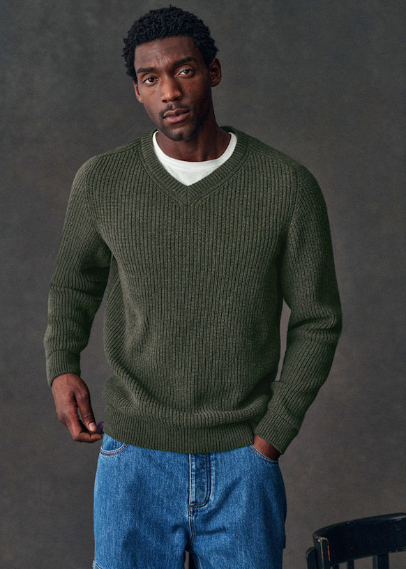 Jamin Sweater - Olive Green - GRS certified recycled wool - Sézane