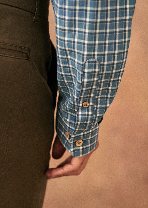 Classic bottoms: Trousers, chinos, shorts, jeans