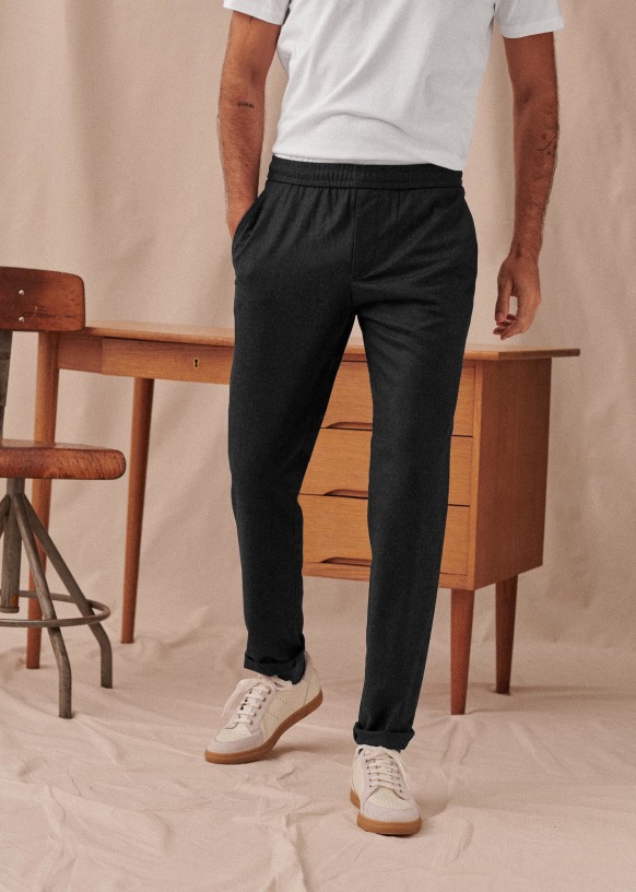 Charcoal Grey Wool Pleated Trousers | Luca Faloni