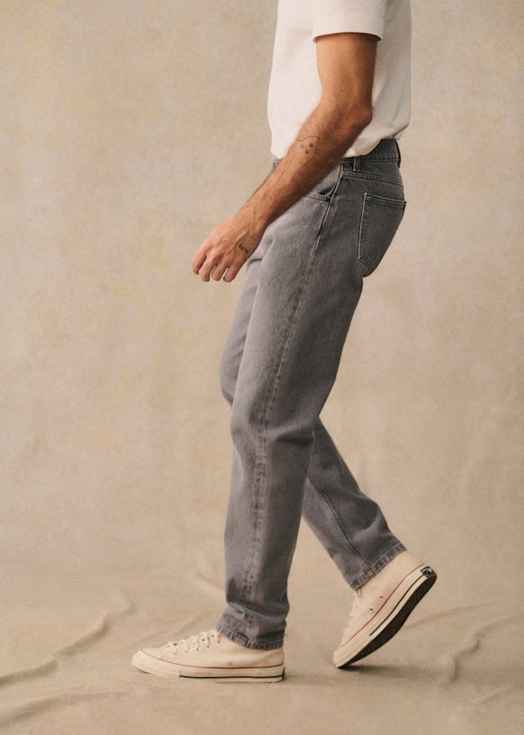 Kurt Straight Jeans - Faded Denim - Cotton - Octobre Éditions Kurt Straight Jeans - Faded Denim - Cotton - Octobre Éditions
