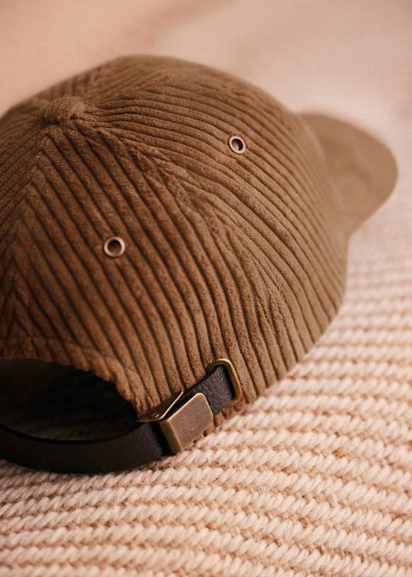 Chase Corduroy Cap - Light brown thick rib - Organic cotton