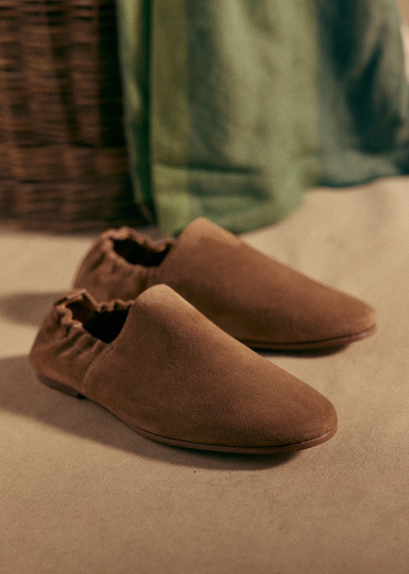 Suede slip on slippers deals