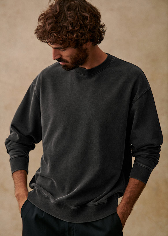 Boxy cotton sweatshirt 2025