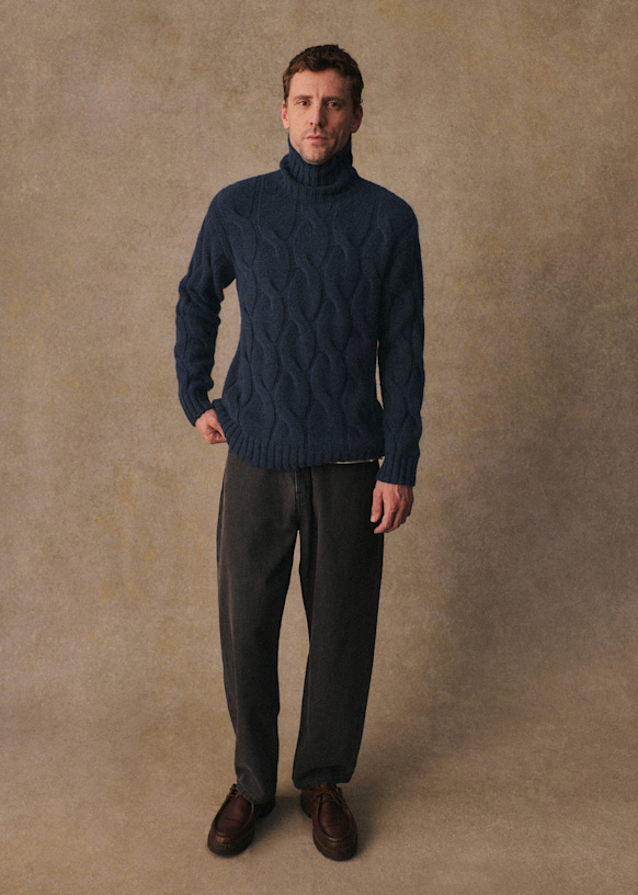 TROY TURTLENECK SWEATER