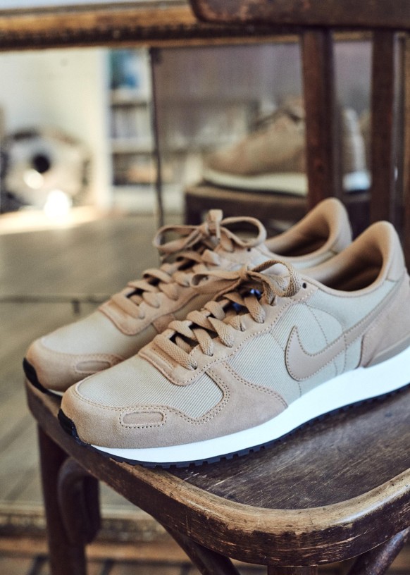nike air vortex sand