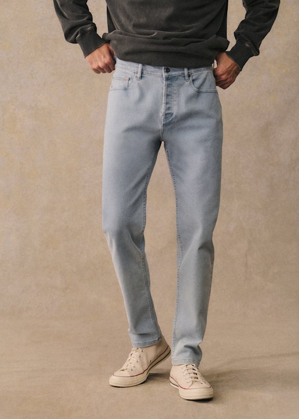 Avi Slim Jeans